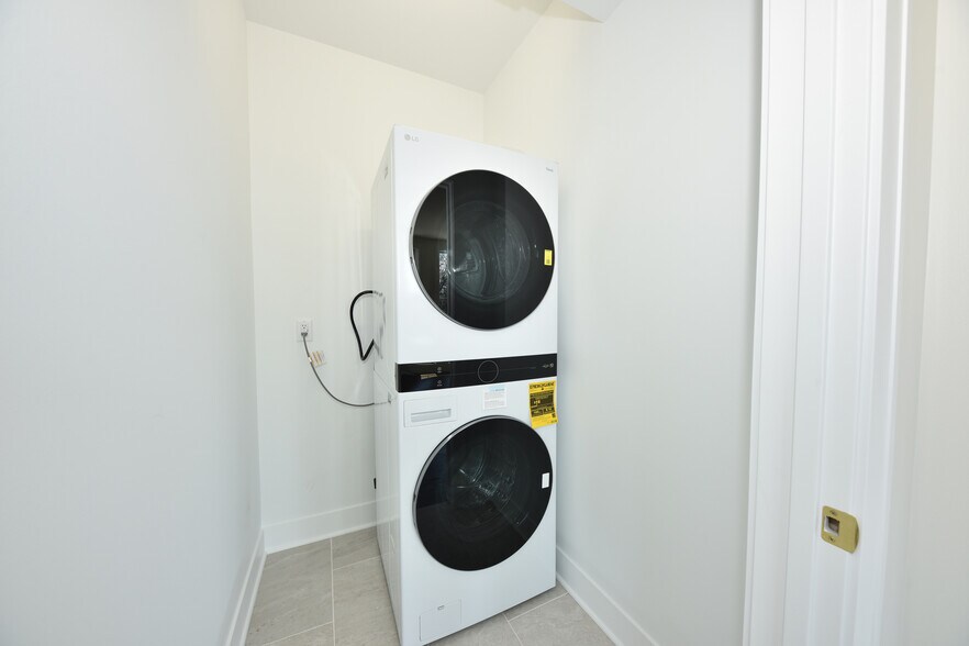 In Unit Laundry - 104 E Prospect St