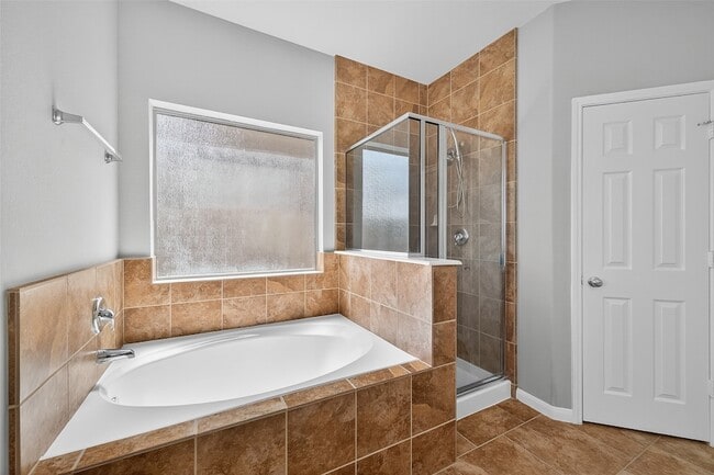 Building Photo - 20718 Bandrock Terrace