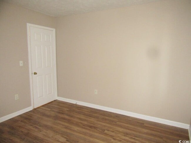 Building Photo - 4107 Pinehurst Cir