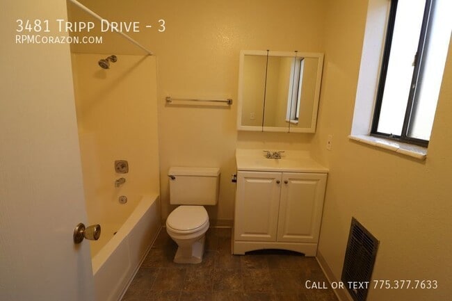 Building Photo - 3481 Tripp Dr