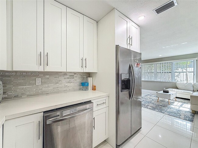 Building Photo - 921 NW 14th St