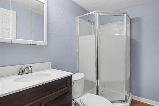 Building Photo - 5421 Buchanan St