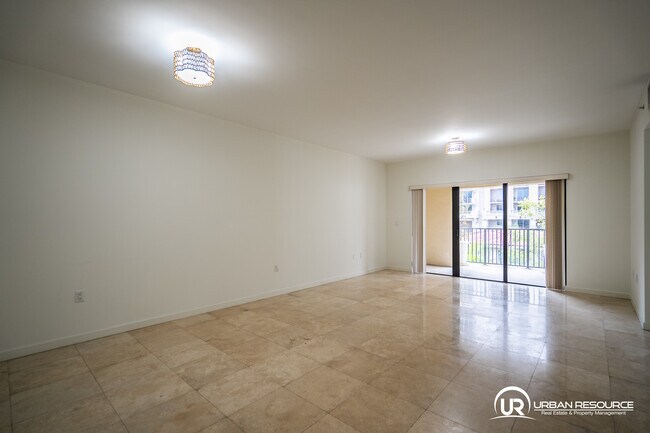 Building Photo - 300 Majorca Ave