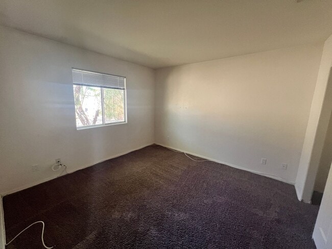 Building Photo - 6320 Mesquite Ave
