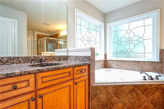 Building Photo - 3300 Archgate Ct