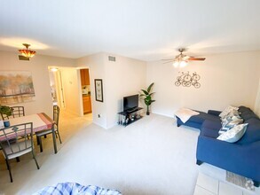 Building Photo - Hawthorne Reserve #227 - Pet Friendly