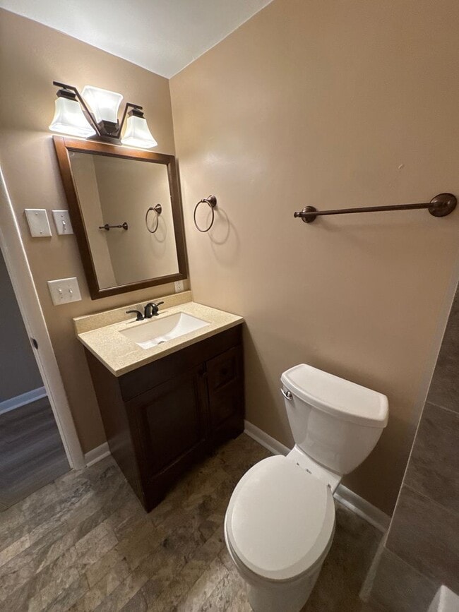 Building Photo - Charming 3BR Near MTSU & Downtown Murfreesboro