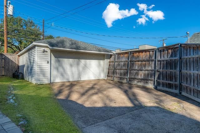 Building Photo - 6455 Sondra Dr