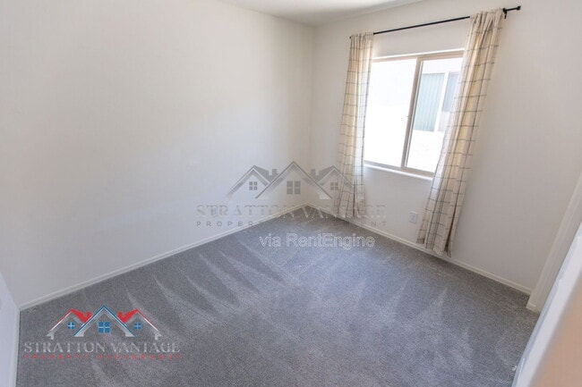 Building Photo - 1474 W Inca Dr