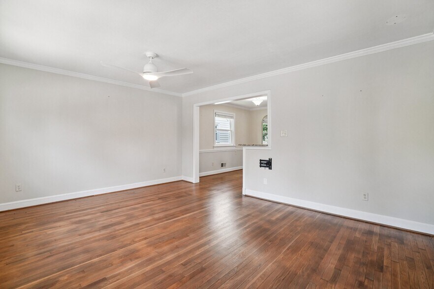 Building Photo - 4802 Patterson Ave