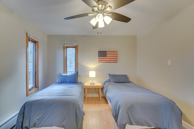 Building Photo - 465 Springmeadow Way