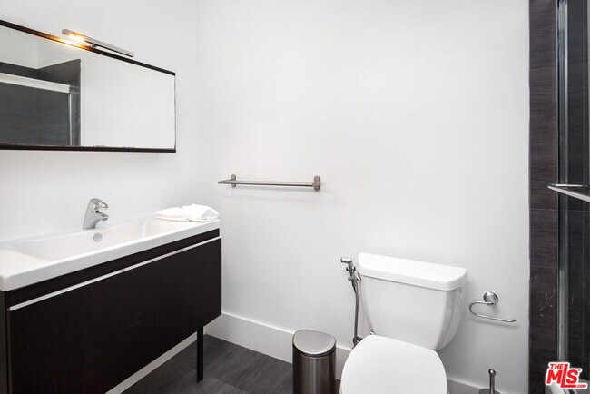 Building Photo - 2666 Hutton Dr