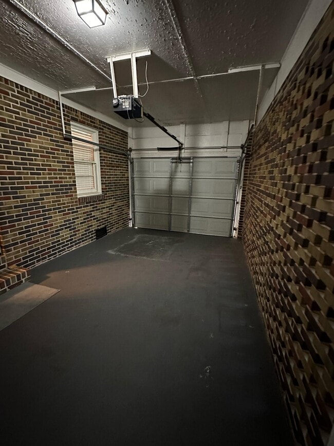 Building Photo - 2835 Anderson Hwy