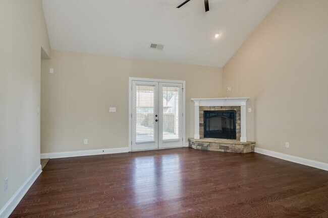 Building Photo - 3615 Penrith Dr