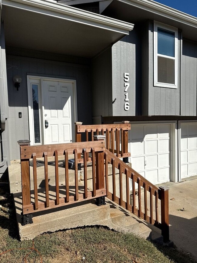 Primary Photo - Duplex