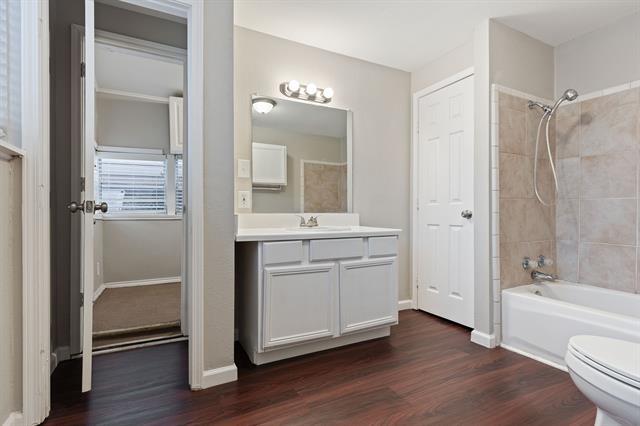 Building Photo - 5729 Blackmore Ave