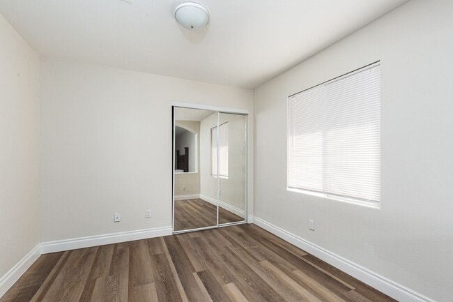 Building Photo - Recently renovated 4 br home in the Southwest