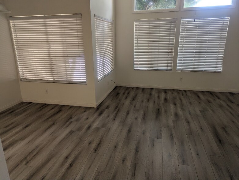 Building Photo - 1046 Canal St