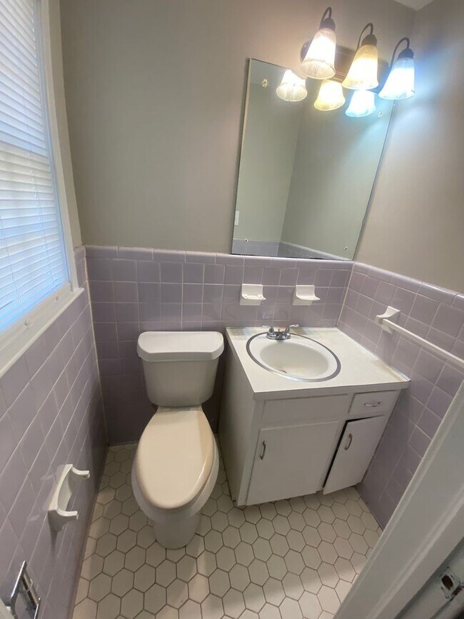 Building Photo - **ON HOLD**Near Ft. Benning. Columbus, GA  Bedroom 4 / 1 Full Bathroom & 2 Half Bathroom Home for...