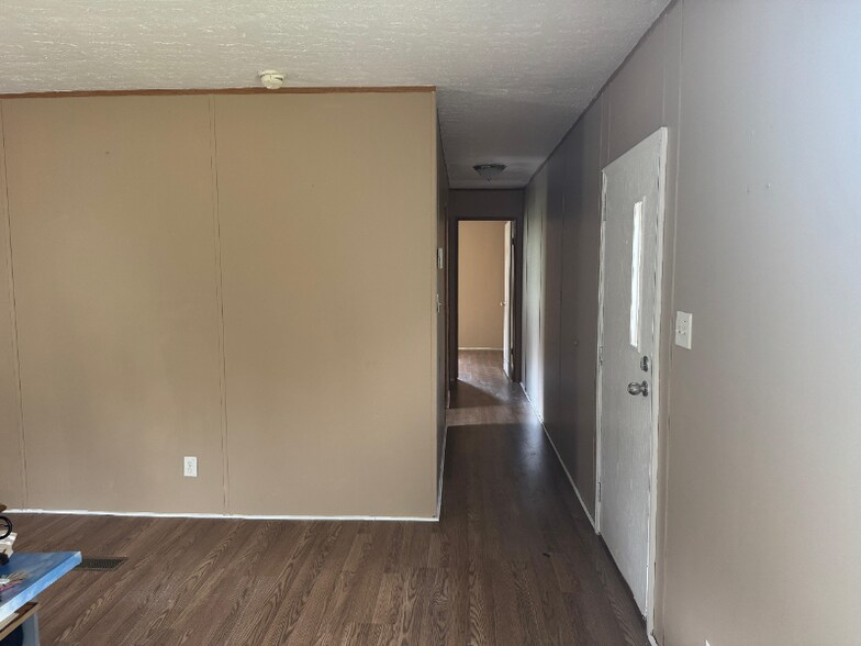 Building Photo - 6901 Mangrove Dr