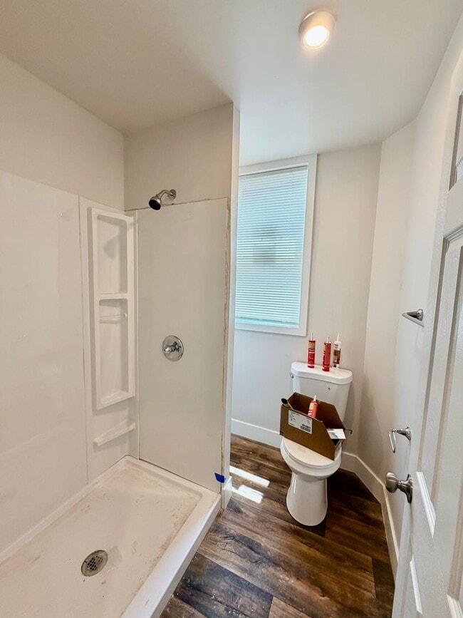 Building Photo - Pet-Friendly 3-Bedroom Home with Central A/C, In-Unit Laundry