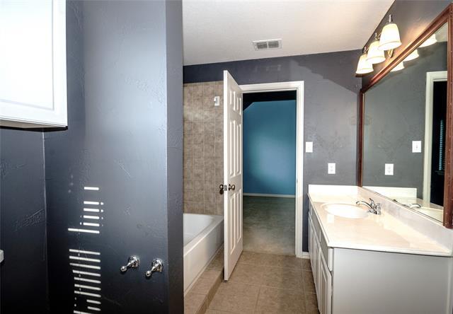 Building Photo - 821 Meadowlark Dr