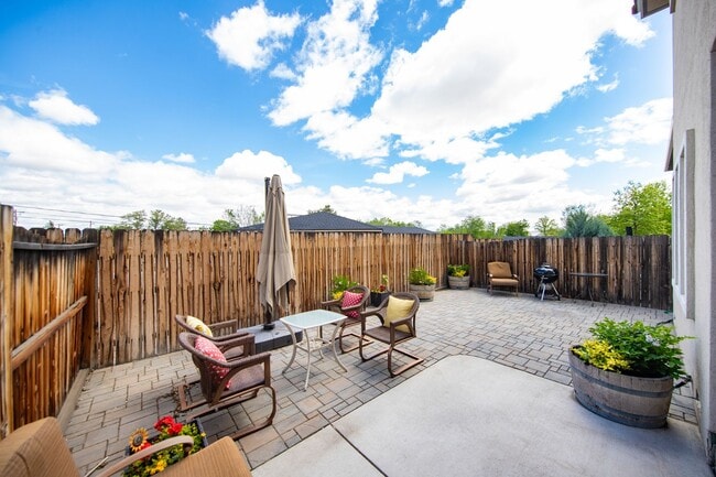 Building Photo - Central 2 Bedroom Home - Reno