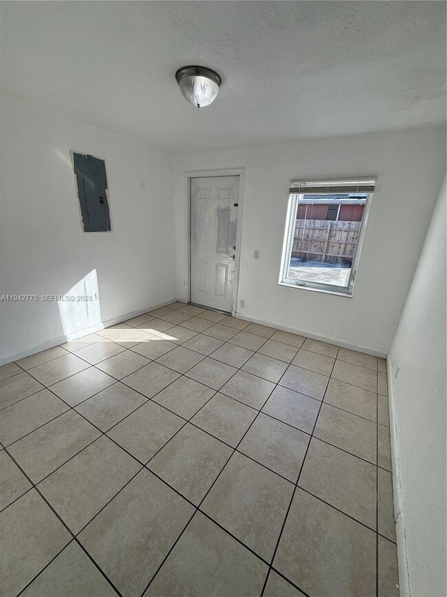 Building Photo - 351 E 17th St