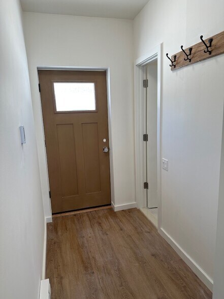 Building Photo - 245 County Road 39