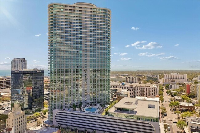 Building Photo - 400 Central Ave