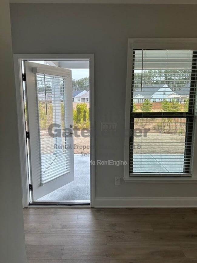 Building Photo - 505 Colebrook Wy