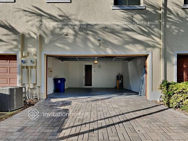 Building Photo - 4119 Parkside Dr