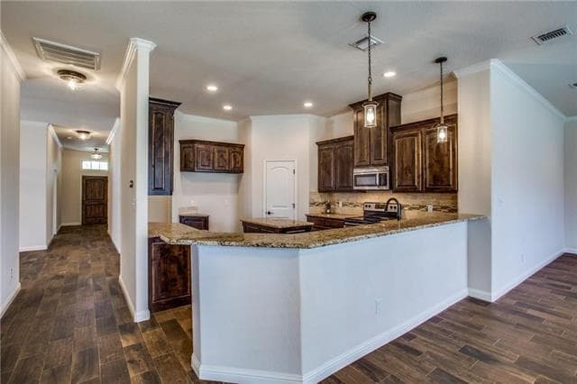 Building Photo - 713 Westgate Dr
