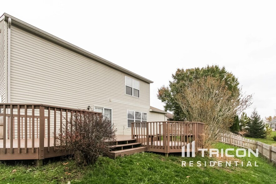 Building Photo - 7142 Dewester Dr