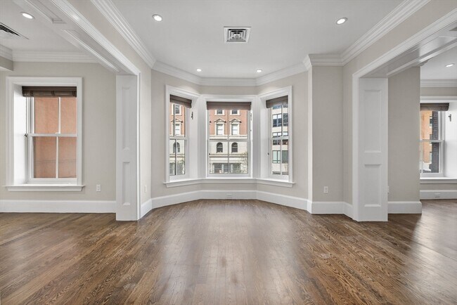 Building Photo - 410 Boylston St