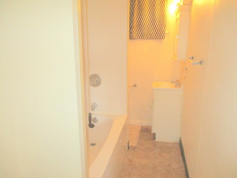 Building Photo - 316 Beaver St