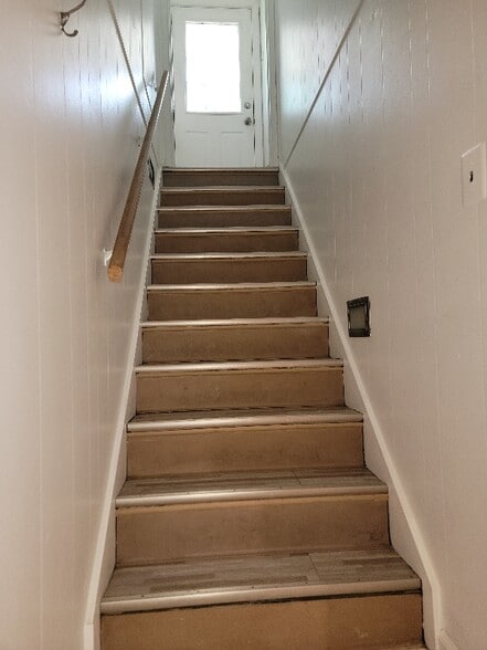 Building Photo - 2712 Urbana Dr
