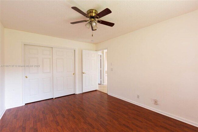 Building Photo - 18520 SW 39th Ct