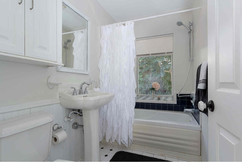 Building Photo - 9480 Frangipani Dr