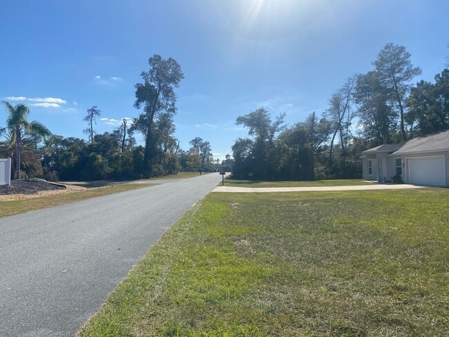 Building Photo - 3/2 House Rental South of Ocala!