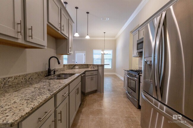 Building Photo - 660 Turquoise Dr