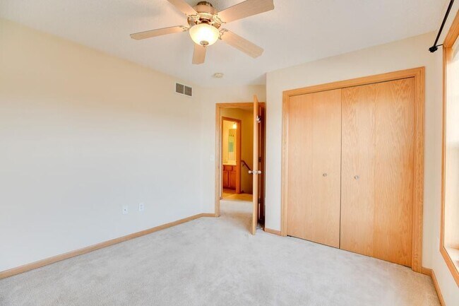 Building Photo - 1347 Magnolia Ave E