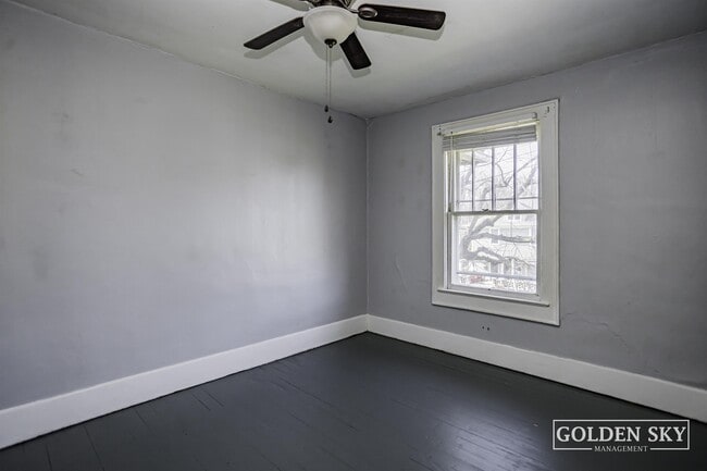 Building Photo - 1103 Mourer St