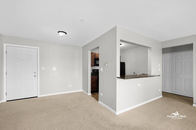 Building Photo - 1363 Cunat Ct