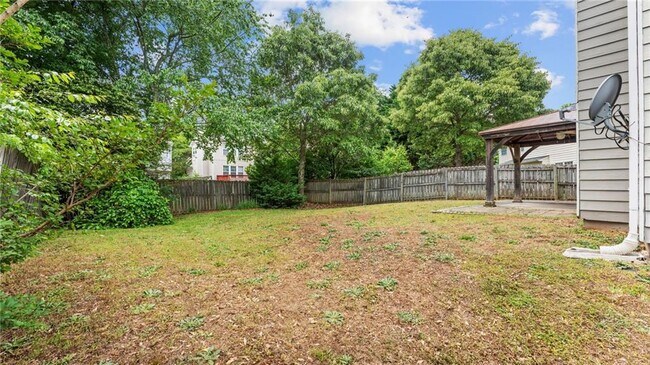 Building Photo - 450 Manor Glen Dr