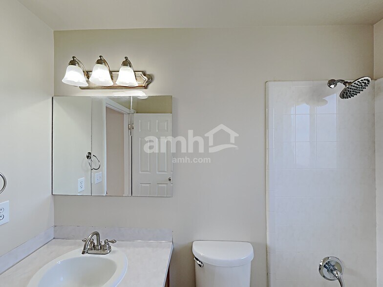 Building Photo - 2056 N 850 W