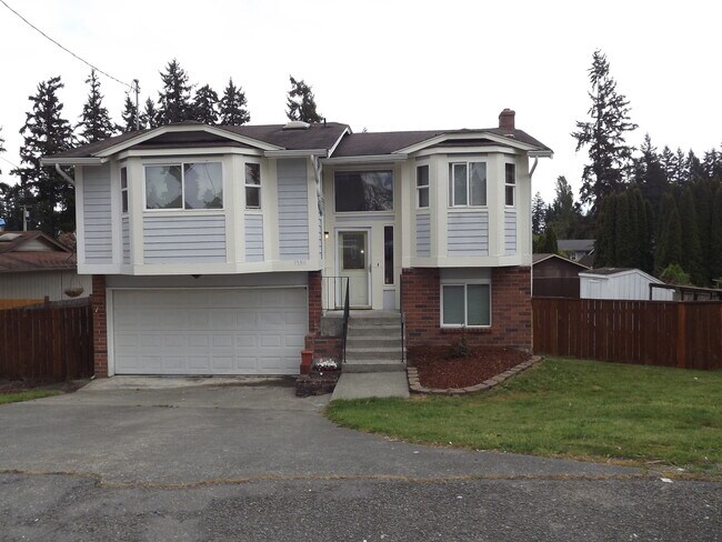 Building Photo - 17311 10th Ave E