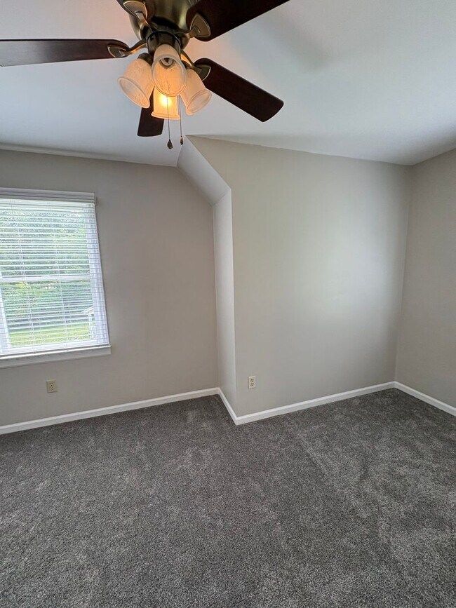 Building Photo - Lovely 3 Bedroom 2 Bath Home in Easley!! H...