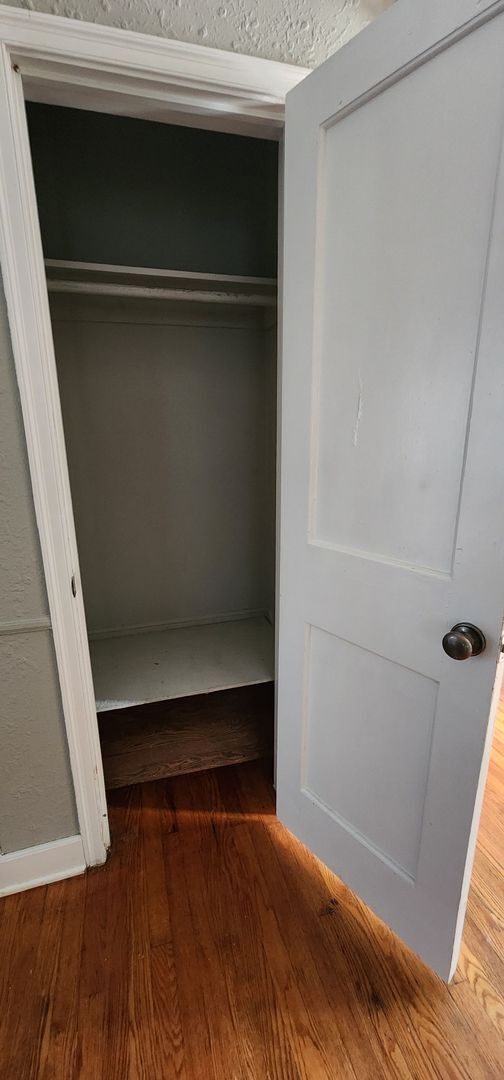 Building Photo - Charming 2-bedroom, 1-bathroom home located in the heart of Kansas City, MO