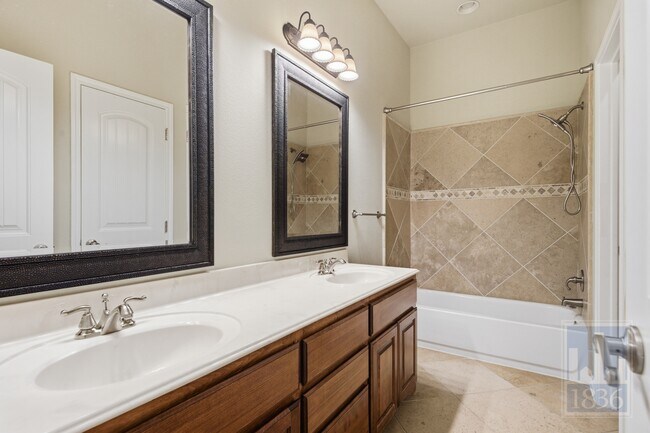 Building Photo - 15105 General Williamson Dr